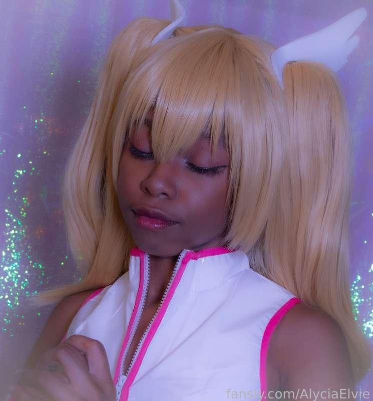 alyciaelvie image #3