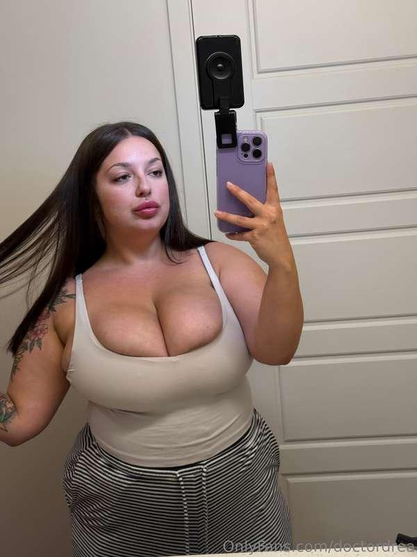 About to do something sinful, wanna see? 😈😈