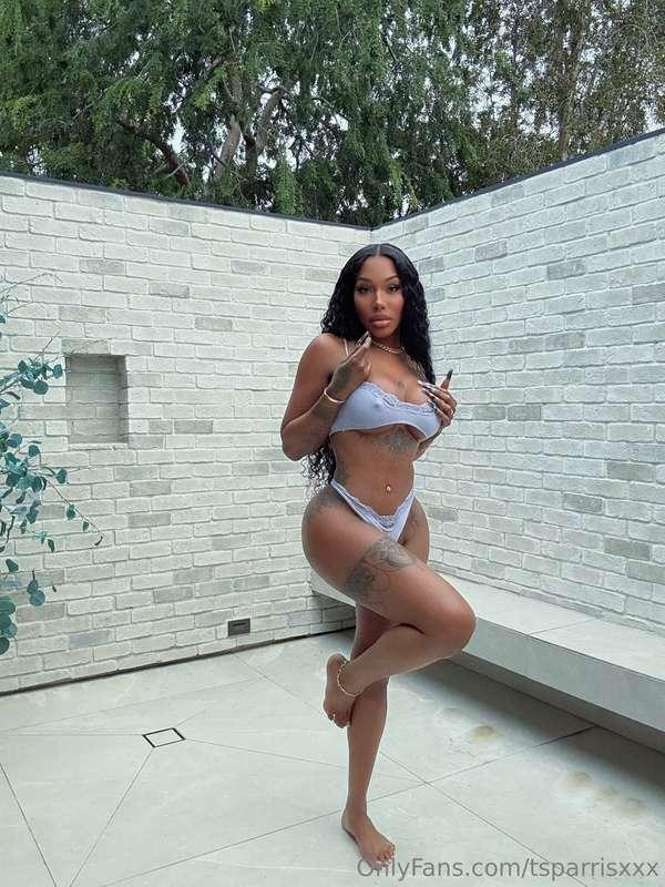 Outdoor lingerie shoot 📸 Swipe for this GROWN WOMAN COCK 😈