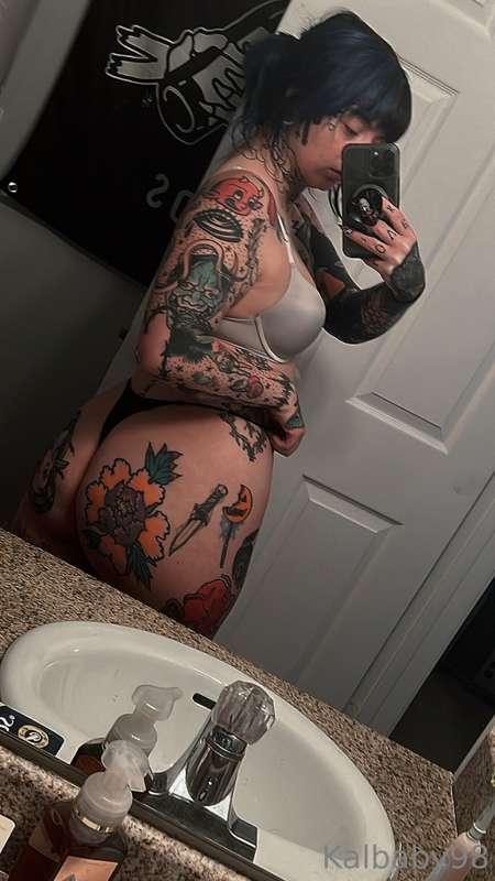 Thicc and tattooed is the dream bod for me.