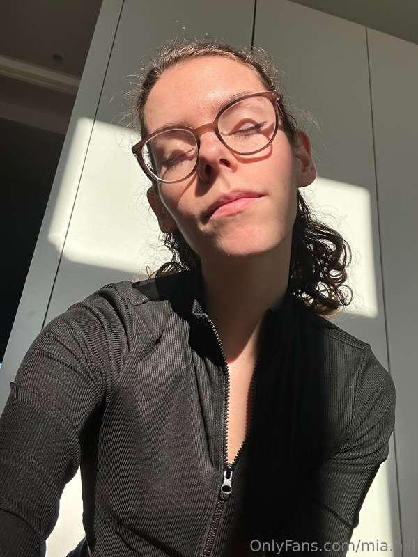 Lazy mornings, soft sunlight, and a lil bit of mischief on m..