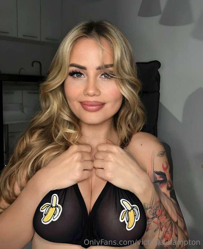 🔥 STOP SCROLLING 🔥@molly_blossom
🔥 Her wet pussy 🫦🫦 is waiti..