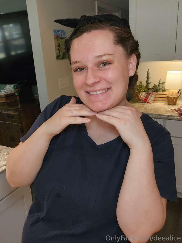 Pregnancy glow is on point! ✨️ Come enjoy the spicier stuff ..