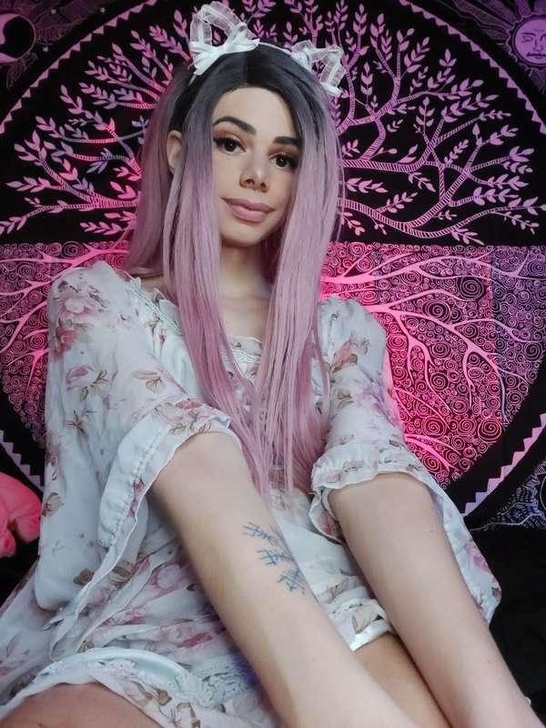 Would you let me cum in your mouth while I wear my cute dress? 🥺🥰💖