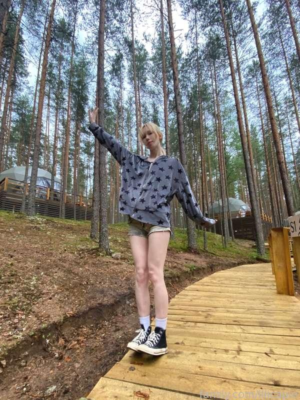 hey hii guys!! I had a great weekend at glamping! I really enjoy spending time in nature ~  there was a beautiful forest and a lovely little lake nearby^^ i went for walks, ride a bike, relaxed in the ofuro, been at the sauna and of course had a barbecue heh. It was an amazing vacation. I hope your weekend was just as wonderful 💞

🌿 #outdoor #lifestyle #nature #girl #blonde #shorts 🌿