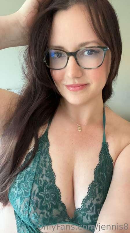 Just all the things you like about me…boob drop, kitty and a..