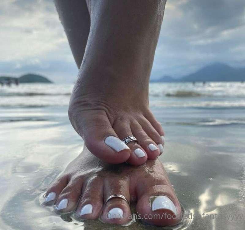 💦 Wet and Slippery 💦