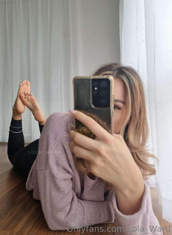 Do you enjoy my selfie pics? 📷