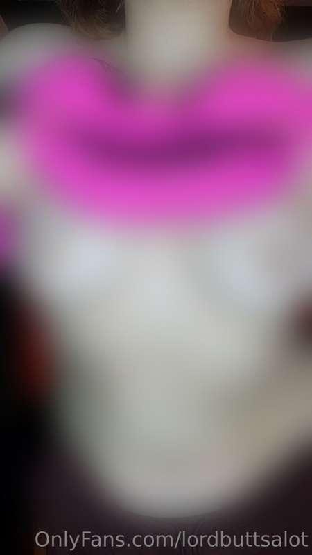 Strip tease as promised~
It's a bit of a struggle cuz the da..