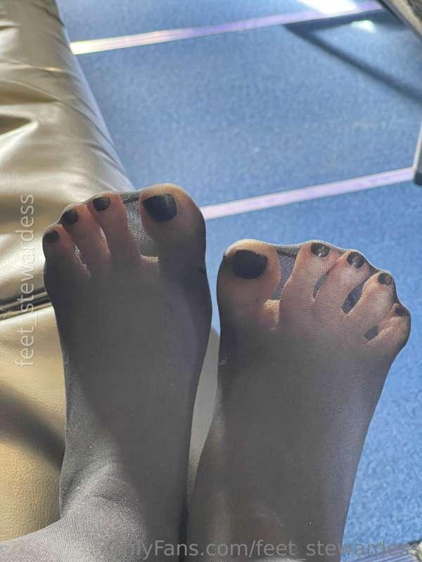 I don’t think you mind me spreading my toes out a little, do..