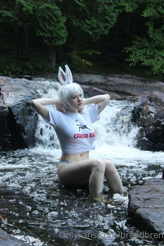 We hit 1k a lil while ago! I never officially shared this ha..