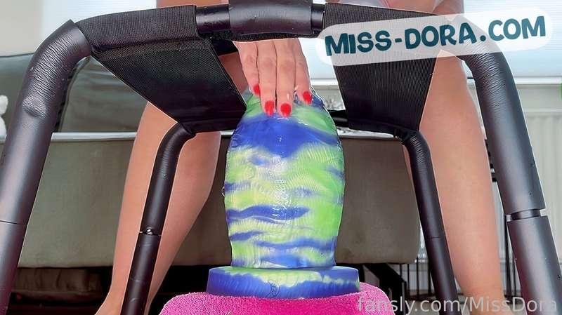 FULLVID: https://fansly.com/post/785642348490010624

Mommy flaunting off a spectacular permagape of her worn out bucket cunt! Watch me fuck the biggest dildo you have ever seen with my loose hole! 

#FYP #hugedildo #pussystretching #fantasydildo #fantasytoy #stretching #gape #gaping #gapingpussy #baddragon #stretch #stretched #sizequeen #bigdildo #monsterdildo #fantasytoys #monstercock  #Loosepussy #extreme 