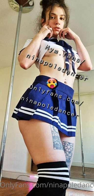 Schoolgirl spanking and photo set 🥵😝😈🍑