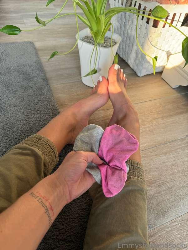 emmyfeetandsocks image #0