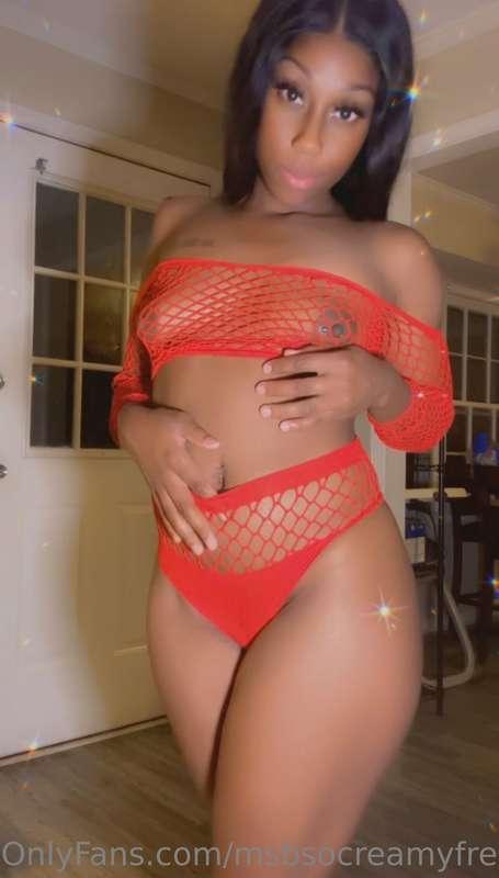 Lets facetime, cum get me naked👅 available at 7pm-11😘