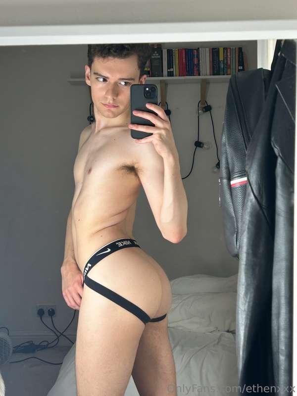 so over winter i want to take my clothes off! 😤