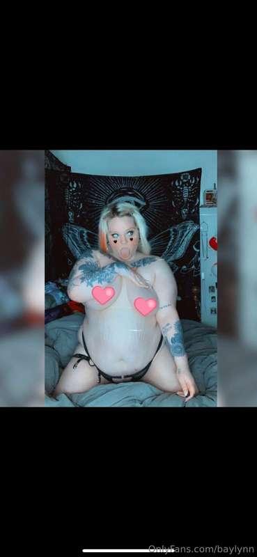 Hey cutie 😜 Let’s play! 😈 If you like tattooed & thick girls..