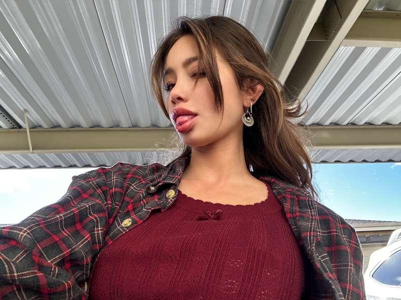 i play it cool, but I’m fire when you get closer 🔥