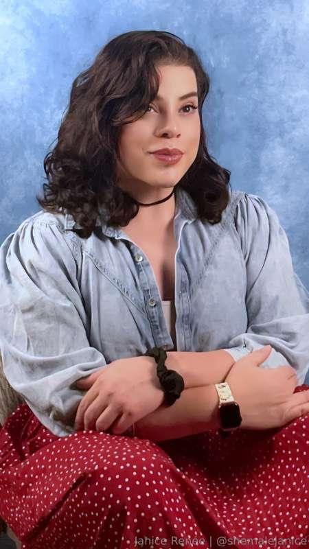 "Choose any pose you'd like for your school portrait!"

Exce..