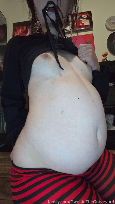 gweninthegraveyard image #16