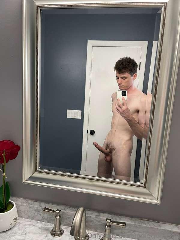 mirror pics?