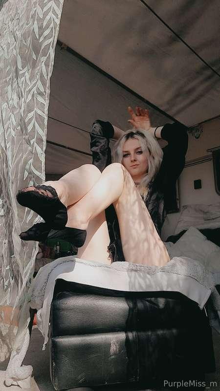 Come watch me masterbate with both holes in my awning out in..