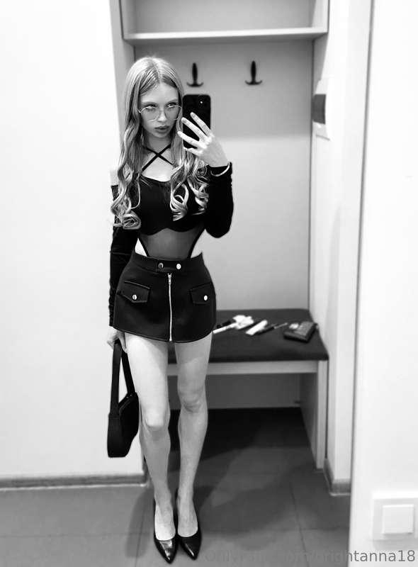 brightanna18 image #0