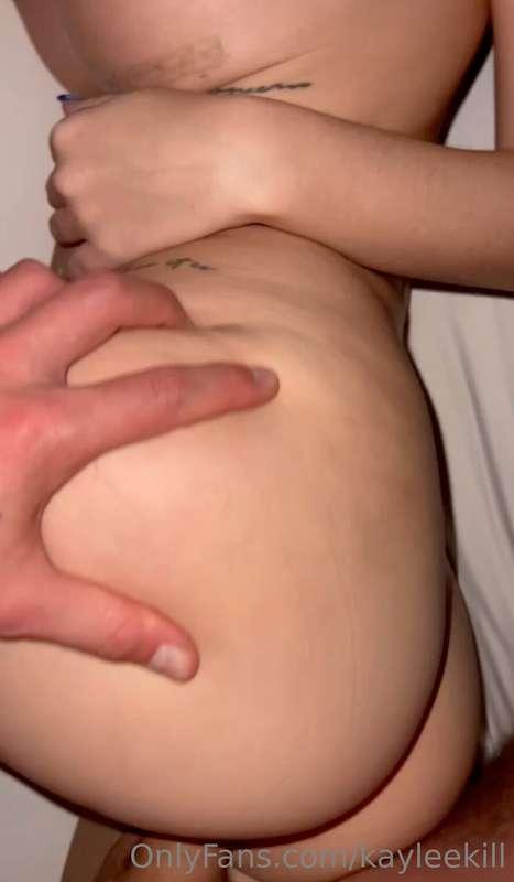 Woke up in the middle of the night with his cock inside me 😈..