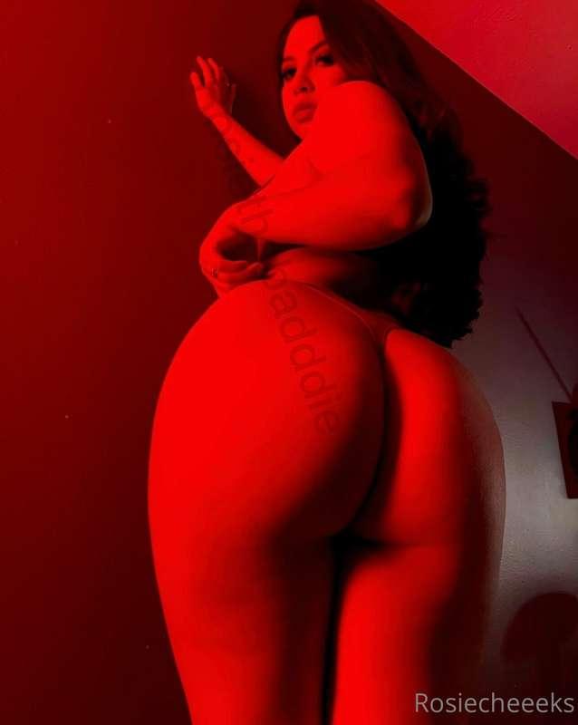 Red room✨