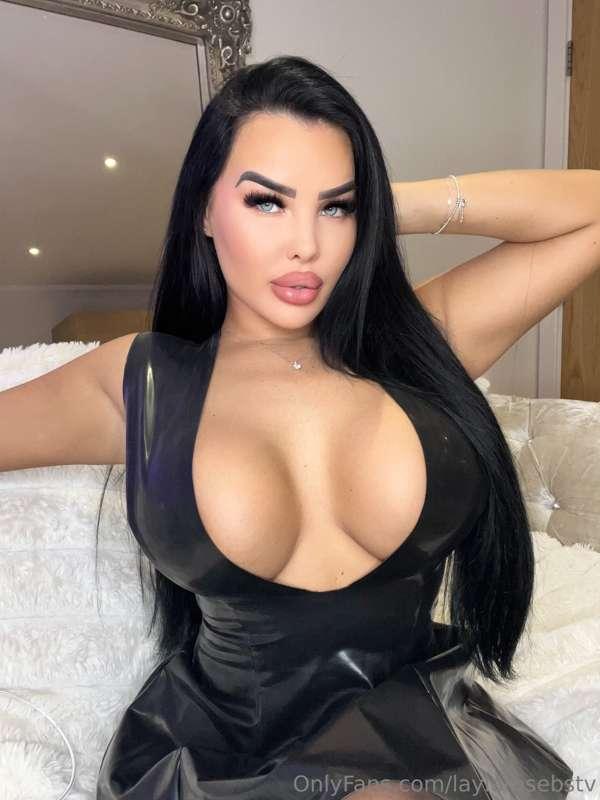 I want to be the first nut of your day💦