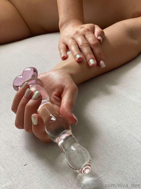 My manicure lady asked me to send me the picture of the nail..
