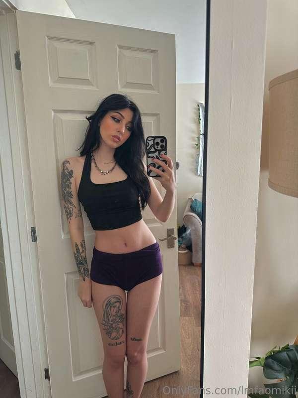 50% off my main page 😈 I post full nudity there!@lmfaomiki @..