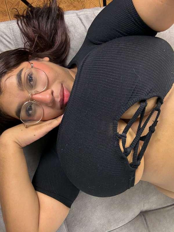 when I look at you like this you should know what I need😈