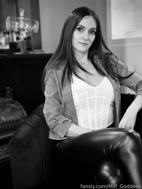 milf_goddess image #1