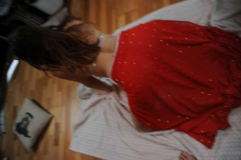 La oss ha det moro på livecam! 😋 Striptease + dildoshow 🍆💦🍑💖..