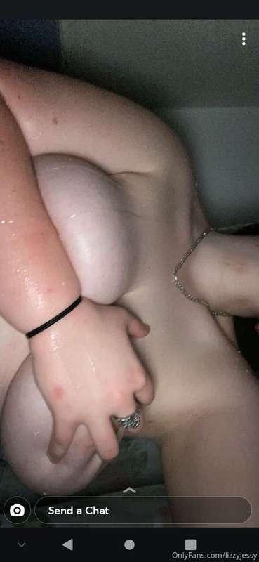 lizzyjessy image #0