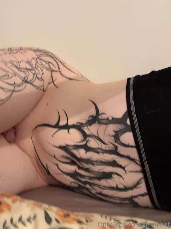 Was chilling at my friends house and snapped this lil gem 🤭