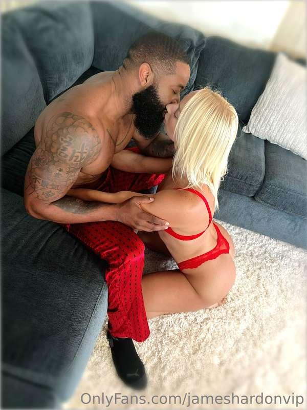 The confessions of an Ex- Lover 
interview w/👇🏾 🔥
Starring:
..