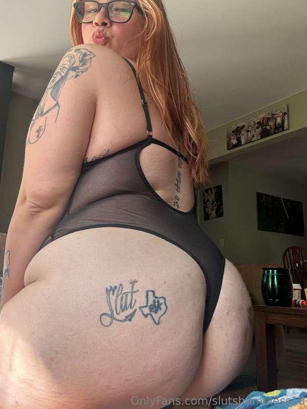 Hey hey you there! Come play with me & order customs 🥹