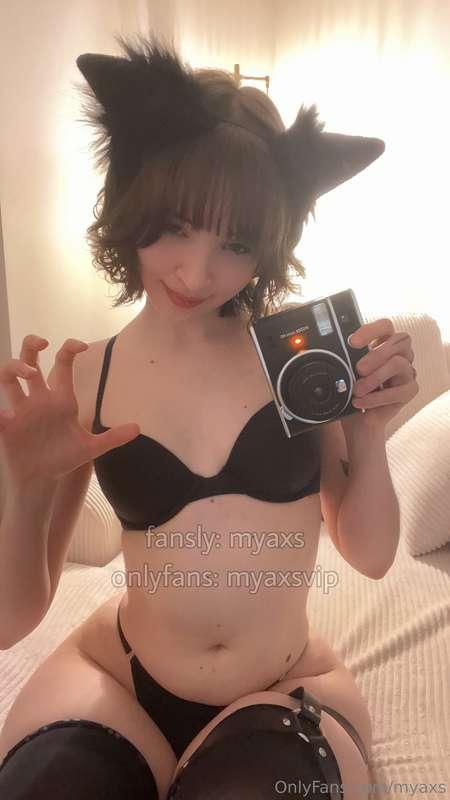 Do you like kitty sluts ;3 it’s hard to take polaroid photos..