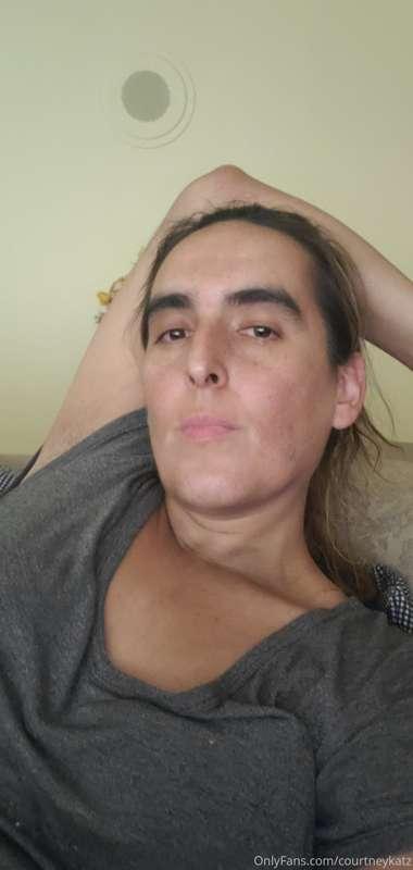 Ugh, ugly pictures, that's all I'll be able to put out at th..