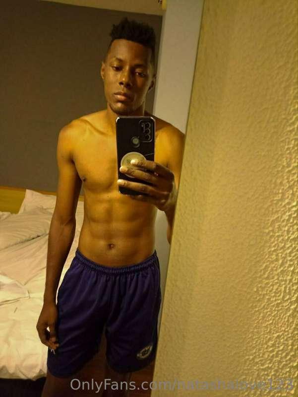 Big black men 2 meters tall📏
Big dick🍆
Sportsman💪🏾
Interraci..