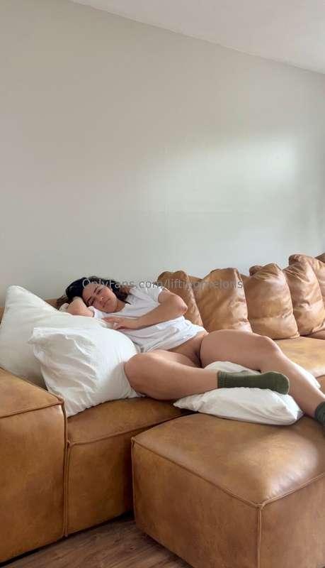 Mmmmm wanna cum cuddle?