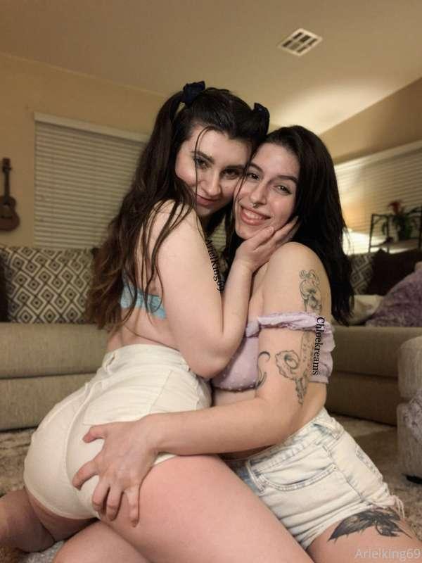 Just finished day 2 of filming with @chloekreams 😻💕