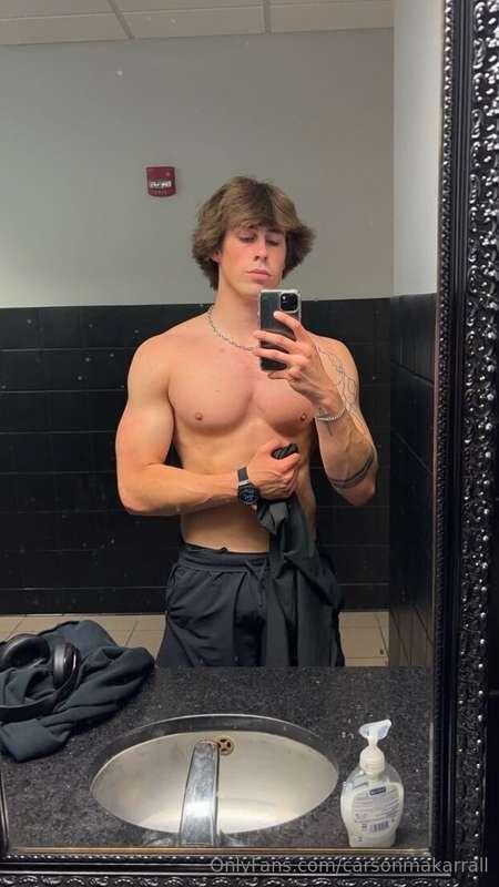 carsonmakarrall image #0