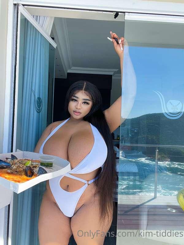 Horny side chick . See here https://onlyfans.com/taste-kimti..