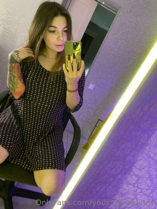 "-What can I give you? No car, no apartment. 😏😇😱❤️
-You can ..