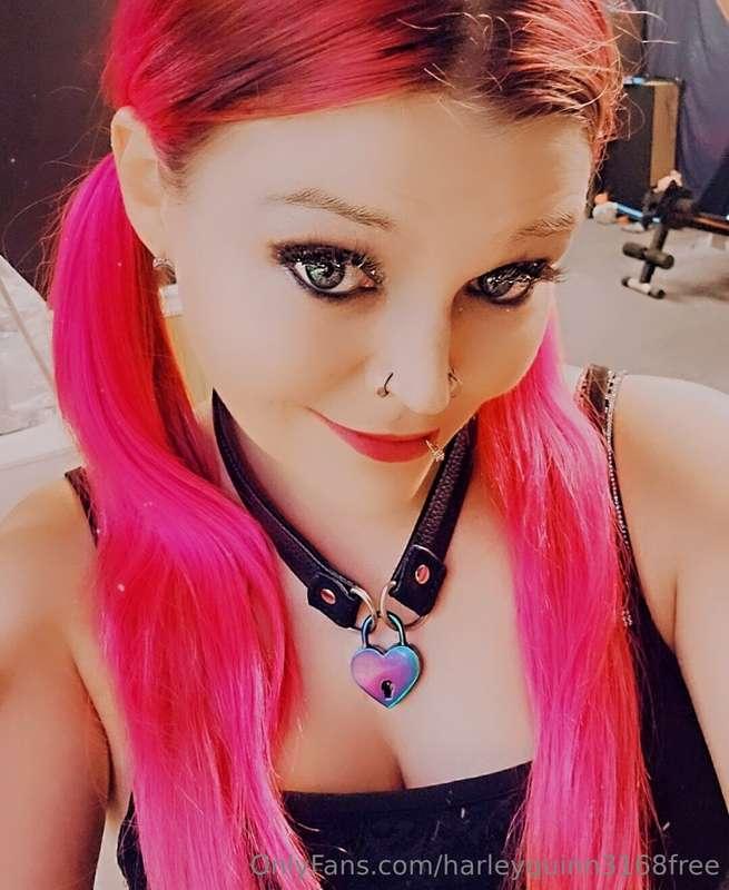 Hey baby cum see me on Instagram too Charlenesback94 😘 that'..