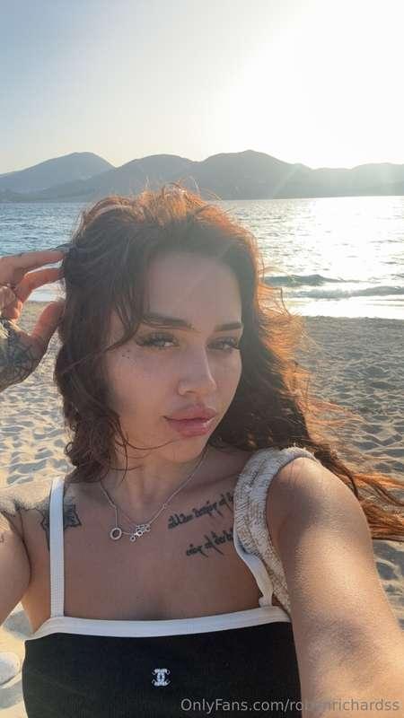 What looks better? Me or the view?😘xx