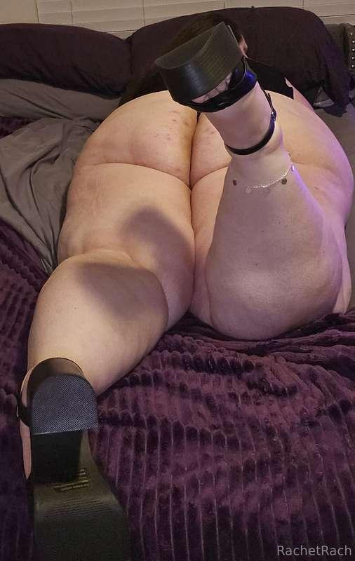 ### Feeling sexy 🚨 I definitely need more anklets, thongs, h..
